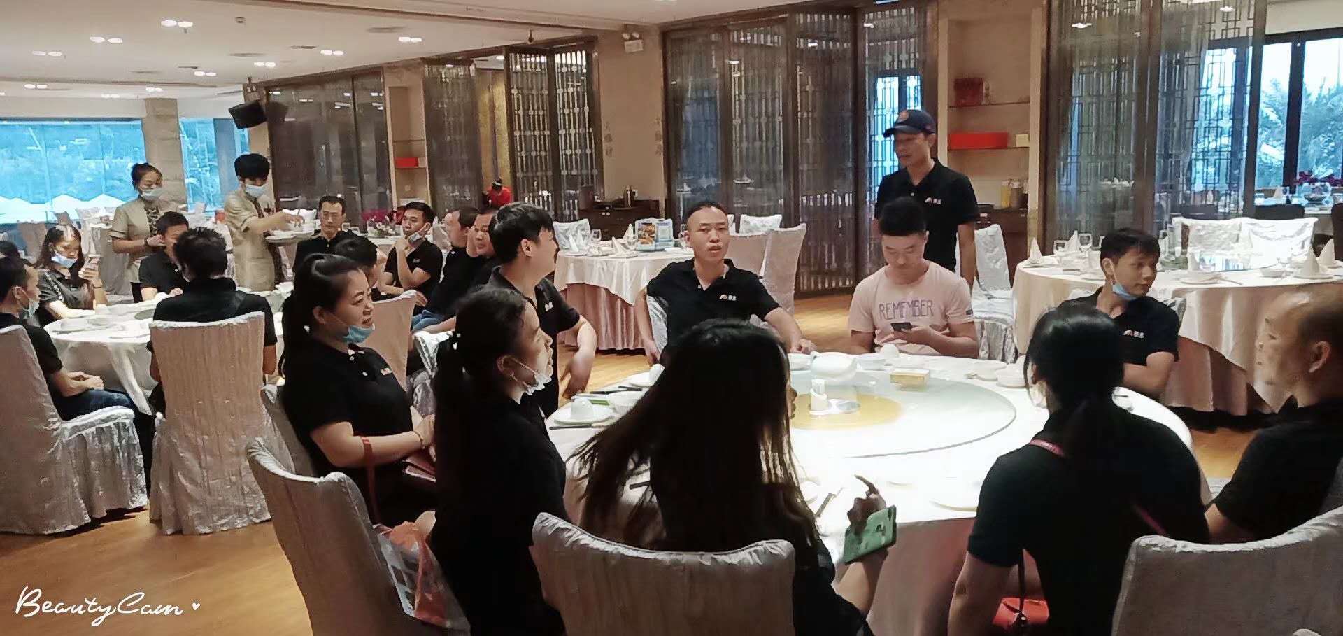 凝心聚力，伴你同行|J9官网电子团建活动完美绽放