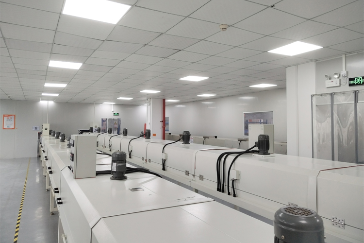 液态导热硅胶涂布压延机-J9官网导热