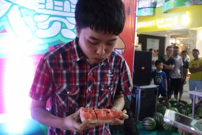 黑料吃瓜在线吃瓜：揭开娱乐圈的“秘密世界”