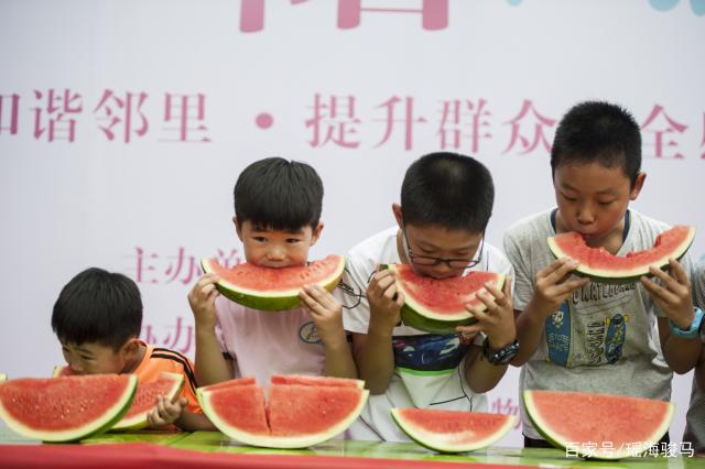 黑料吃瓜网下载：让你第一时间获取娱乐圈八卦与热点新闻